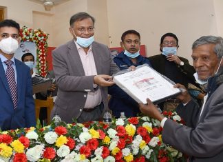 গৃহহীনদের মাথা গোঁজার ঠাঁই করে দিচ্ছেন বঙ্গবন্ধু কন্যা : তথ্যমন্ত্রী