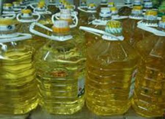 বেঁধে দেয়া দামে ভোজ্যতেল বিক্রি নিশ্চিতে কঠোর নজরদারির দাবি