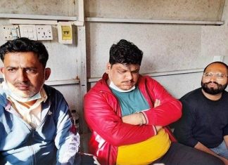 চট্টগ্রাম টেস্টে জুয়াড়ি সন্দেহে ৩ ভারতীয় আটক