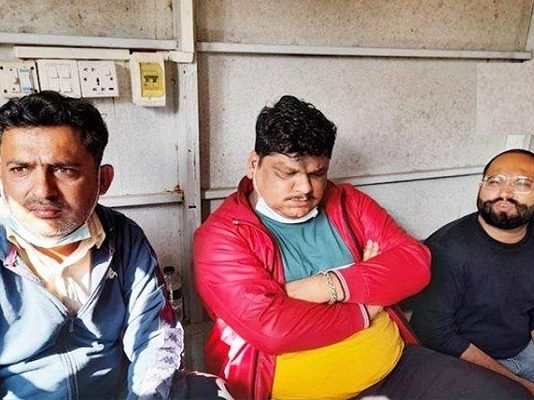 চট্টগ্রাম টেস্টে জুয়াড়ি সন্দেহে ৩ ভারতীয় আটক