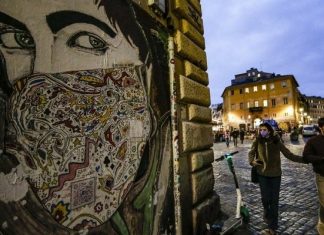 করোনার নতুন ঢেউ : স্কুল-দোকান বন্ধ করে দিচ্ছে ইতালী