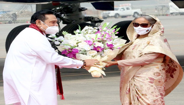 শ্রীলংকার প্রধানমন্ত্রী রাজাপাকসে দু’দিনের সফরে বাংলাদেশে শ্রীলংকার প্রধানমন্ত্রী রাজাপাকসে দু’দিনের সফরে বাংলাদেশে