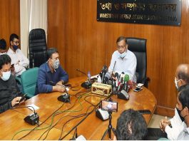 বিএনপি নেতারা টিকা নিয়ে বরাবরই বিভ্রান্তি ছড়িয়েছেন -তথ্যমন্ত্রী