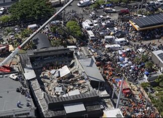 কনসার্ট চলাকালে নাইট ক্লাবের ছাদ ধসে ৭৯ জন নিহত