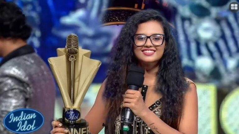 ইন্ডিয়ান আইডল’র শিরোপা বাঙালি মেয়ে মানসীর মাথায়