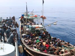 গভীর সমুদ্র থেকে নারী শিশুসহ ২১৪ জন আটক